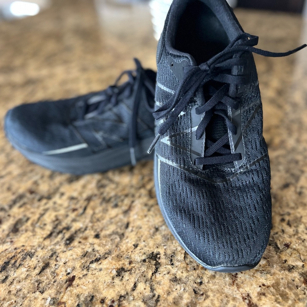 New Balance Women's Black Athletic Shoes